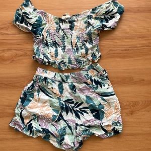 Roxy 2 piece set. Floral print. Both size M